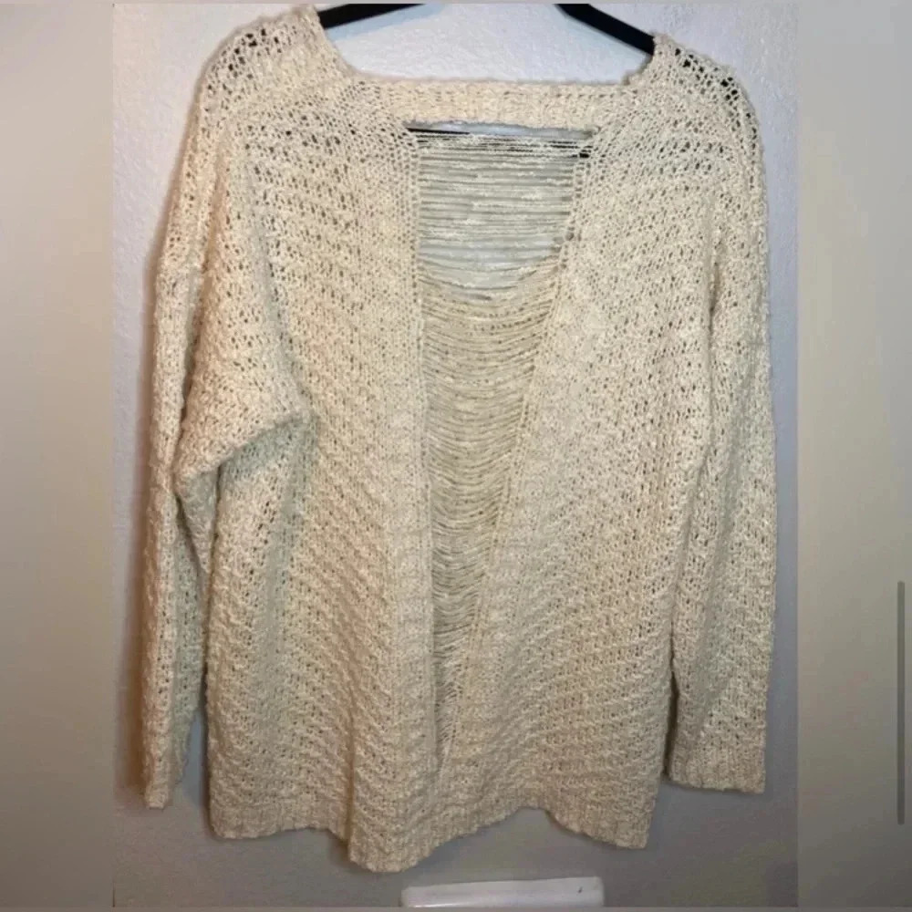 ASTR The Label Slash Back Popcorn Bouclé Sweater Size Medium Oatmeal - Picture 7 of 8